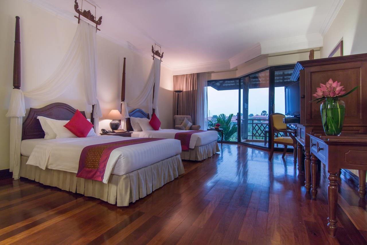 พาเลซ เรสซิเดนซ์ แอนด์ วิลลา Hotel เสียมราฐ ภายนอก รูปภาพ